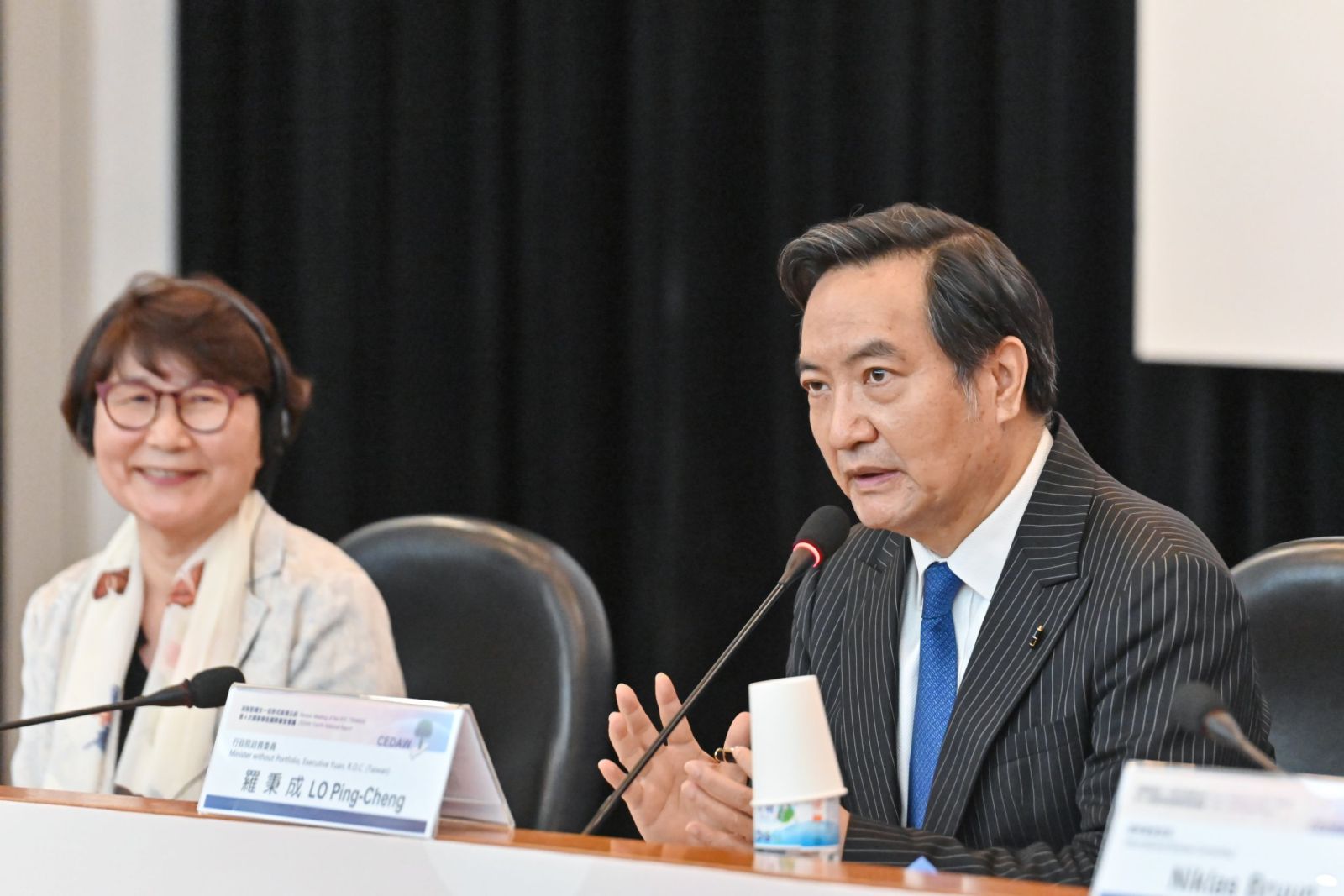 政府機關代表團團長羅秉成承諾,86點結論性意見與建議,後續都將循程序由性平處及各政府機關回應推動,行政院會持續監督各部會進度。翻攝行政院新聞與公告