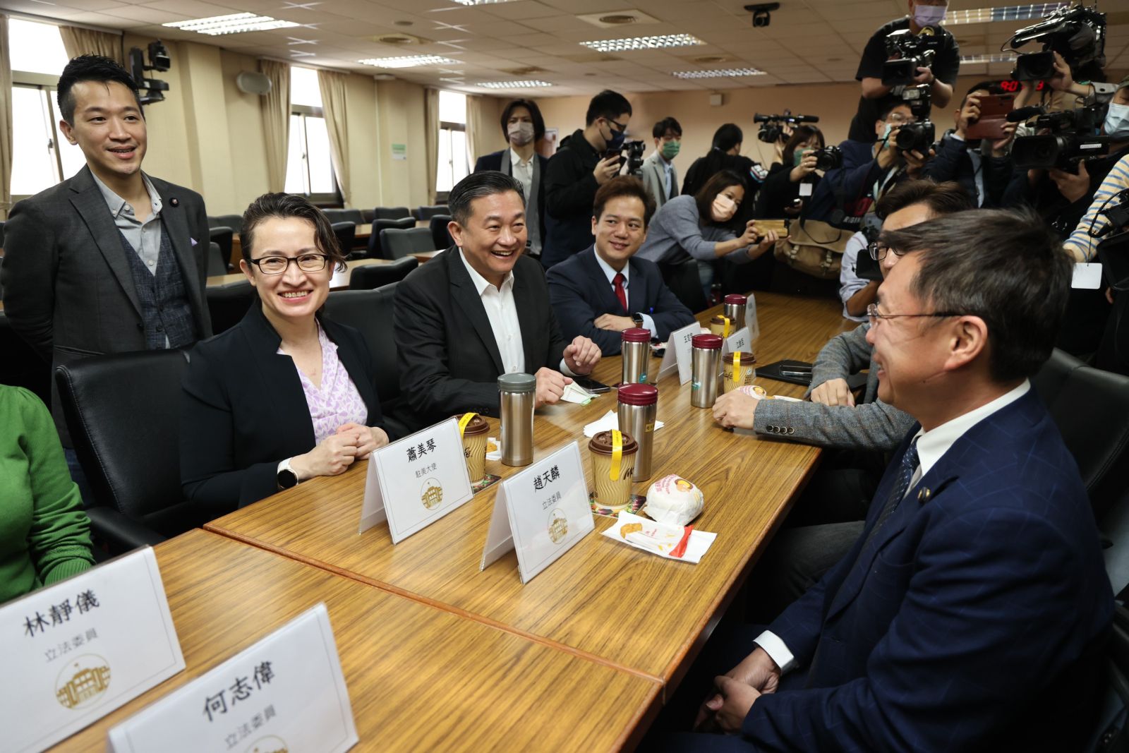 駐美代表蕭美琴近日返台述職,今(13日)應邀赴立法院與外交及國防委員會立委閉門茶敘。林啟弘攝