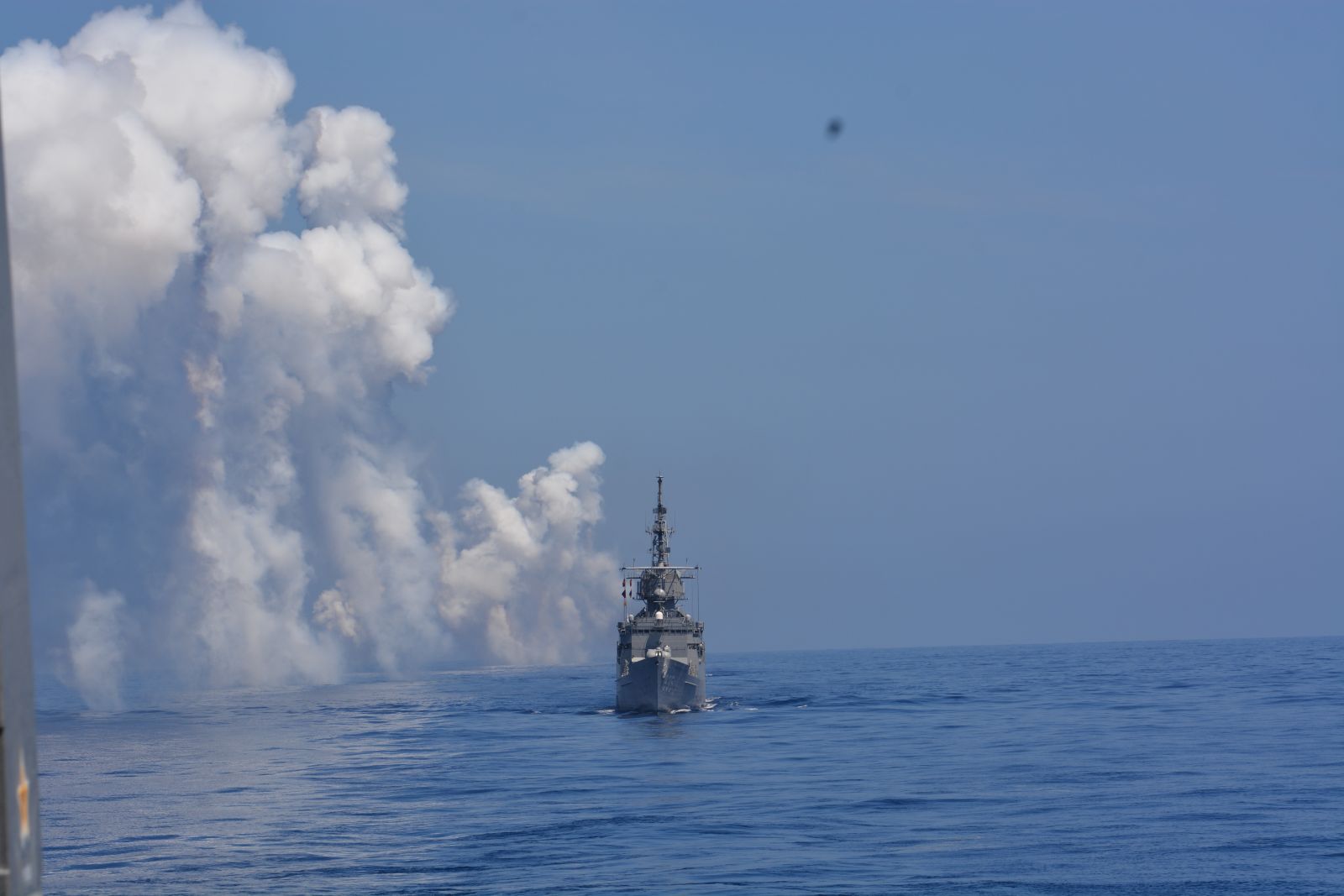中和軍艦海強操演中與中國漁船碰撞。資料照片
