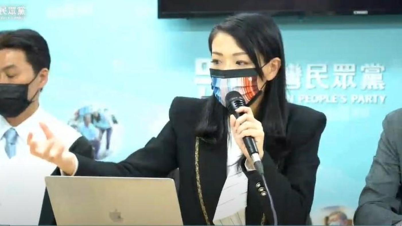 高虹安上午召開記者會，強調她的博士論文沒有剽竊、抄襲。翻攝畫面