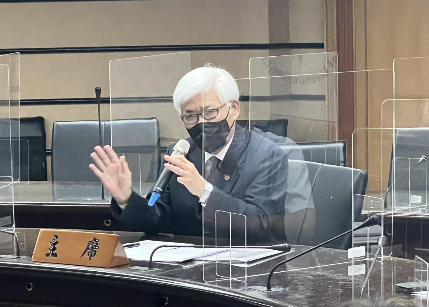 李進勇20日表示，確診離隔及居家隔離者九合一選舉不能投票，並未違法。資料照片