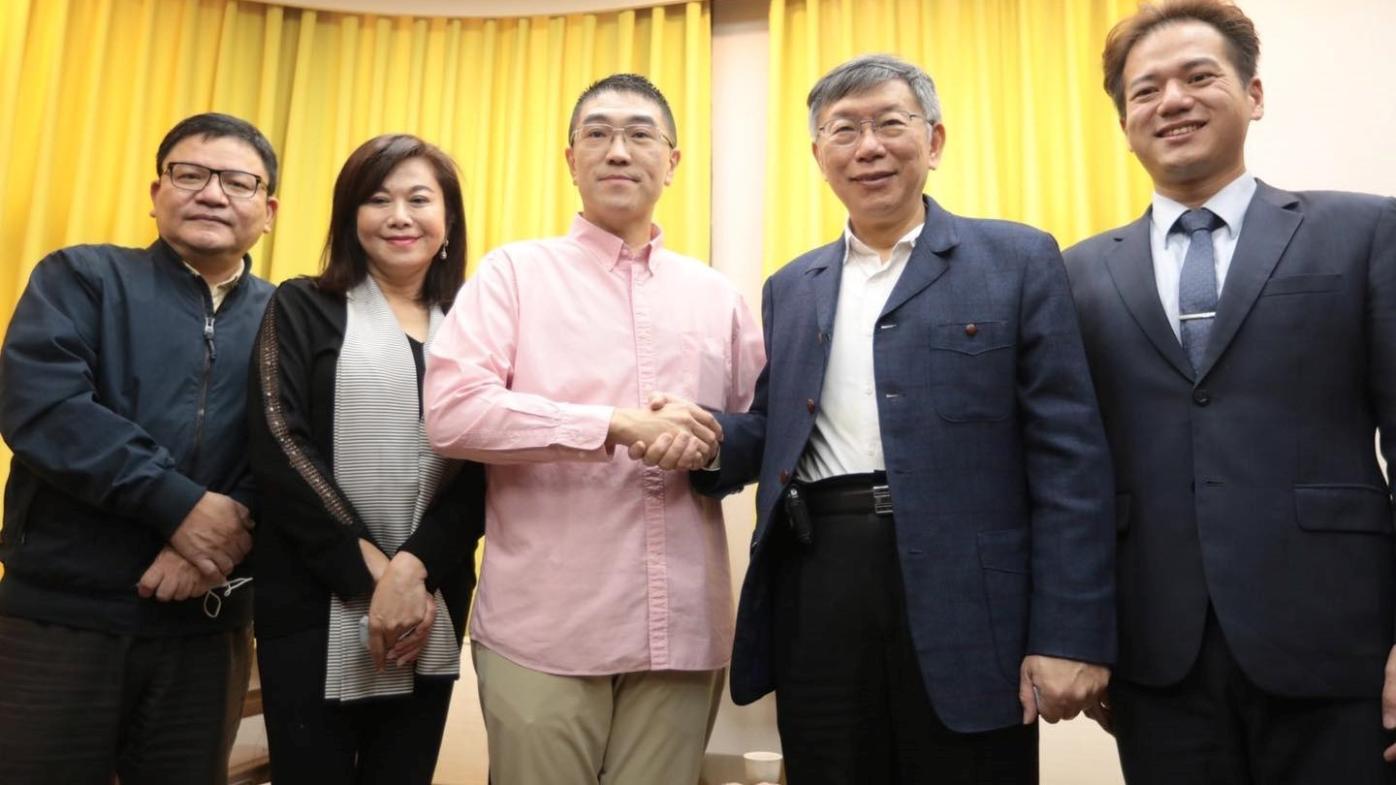 柯文哲首次拜訪基隆市府會見謝國樑，引發2024藍白合揣測。翻攝謝國樑臉書