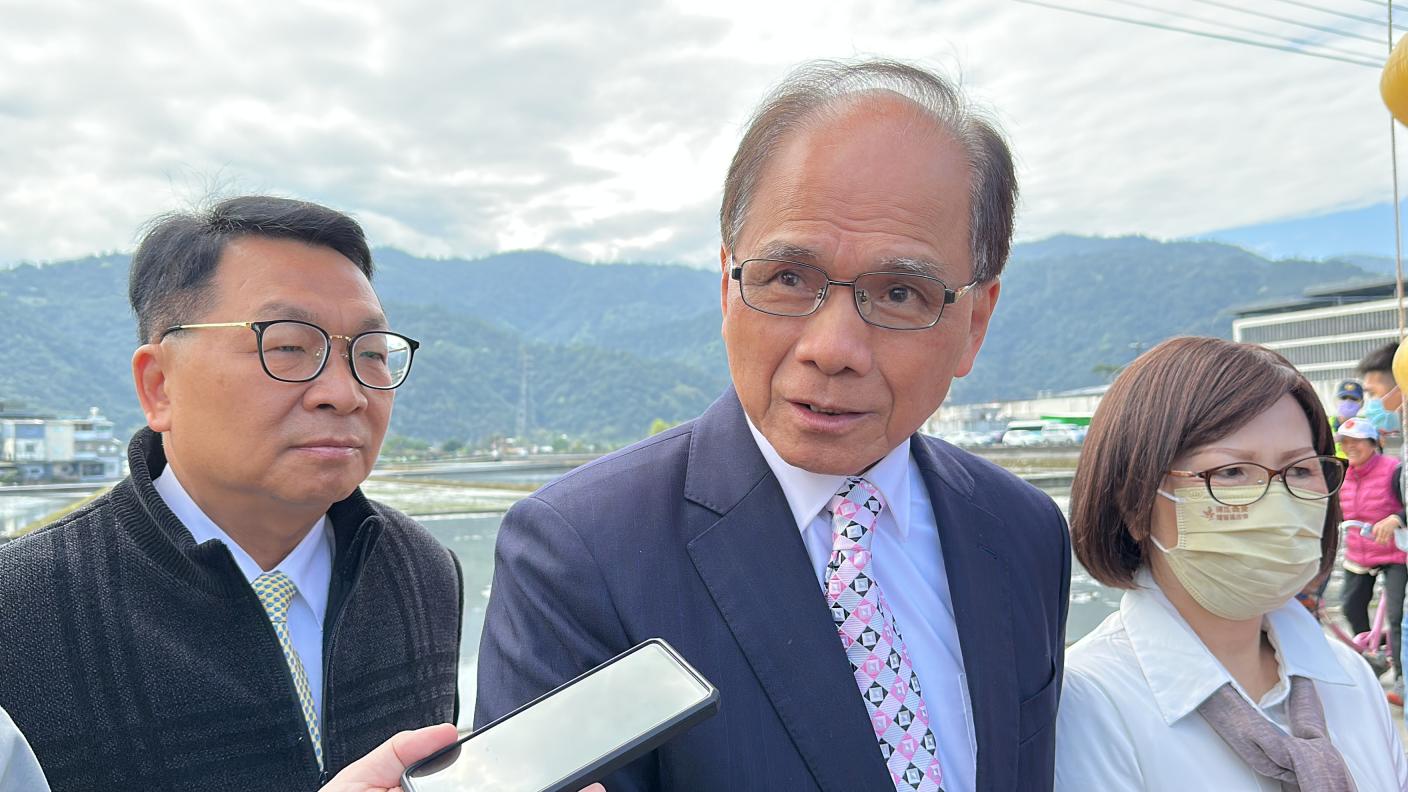 行政院發言人陳宗彥遭控涉性招待火速請辭獲准，立法院長游錫堃肯定行政院長陳建仁處理明快符合責任政治。林泊志攝