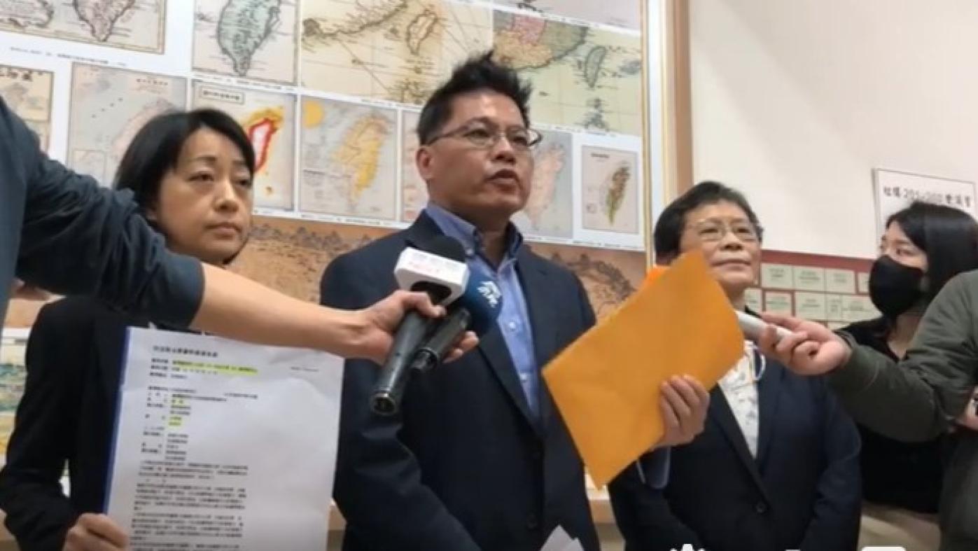 時代力量黨團上午針對陳宗彥事件進行回應，懷疑過程中涉及非常多的黑箱。翻攝時代力量臉書直播