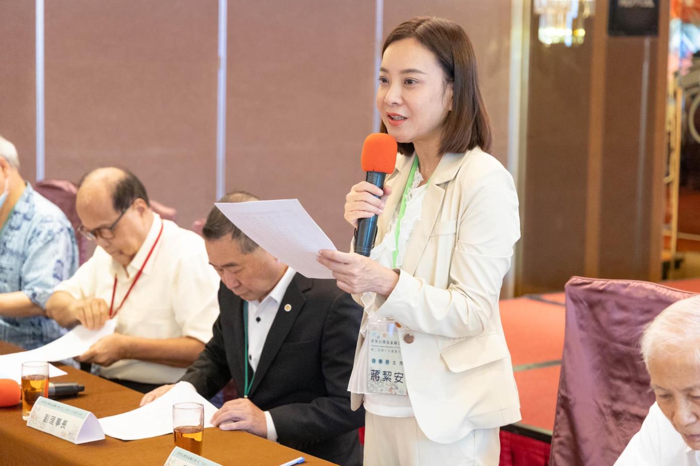 民進黨客家事務部前主任蔣絜安。翻攝蔣絜安臉書