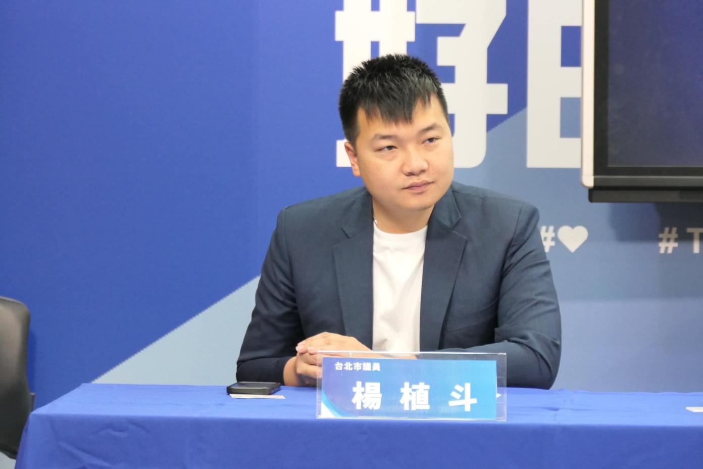 遭法案主任控亂砍薪水、惡意解聘、關說違建，楊植斗全盤否認。翻攝楊植斗臉書