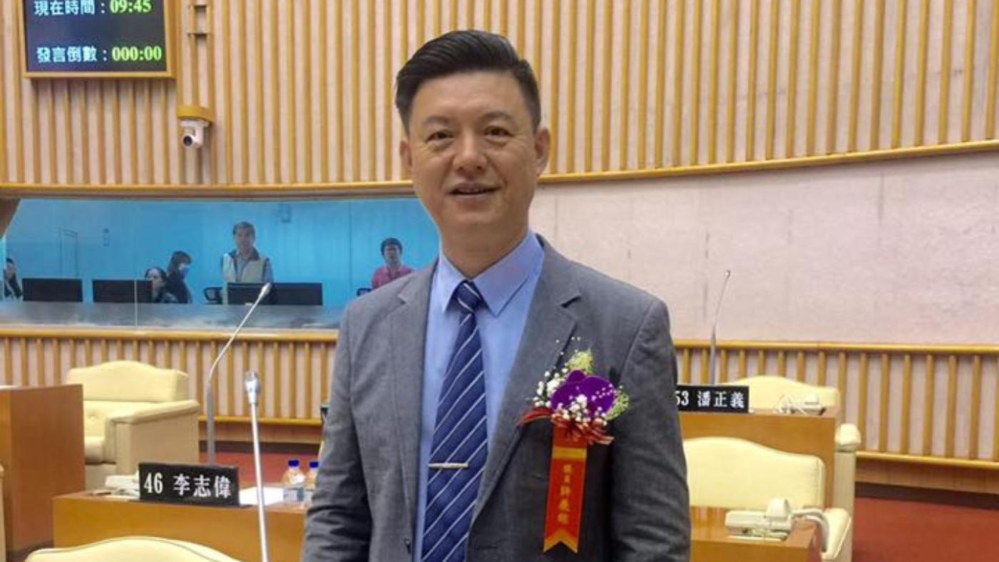 民進黨屏東縣第2選區立委參選人許展維宣布退出選舉。翻攝許展維臉書
