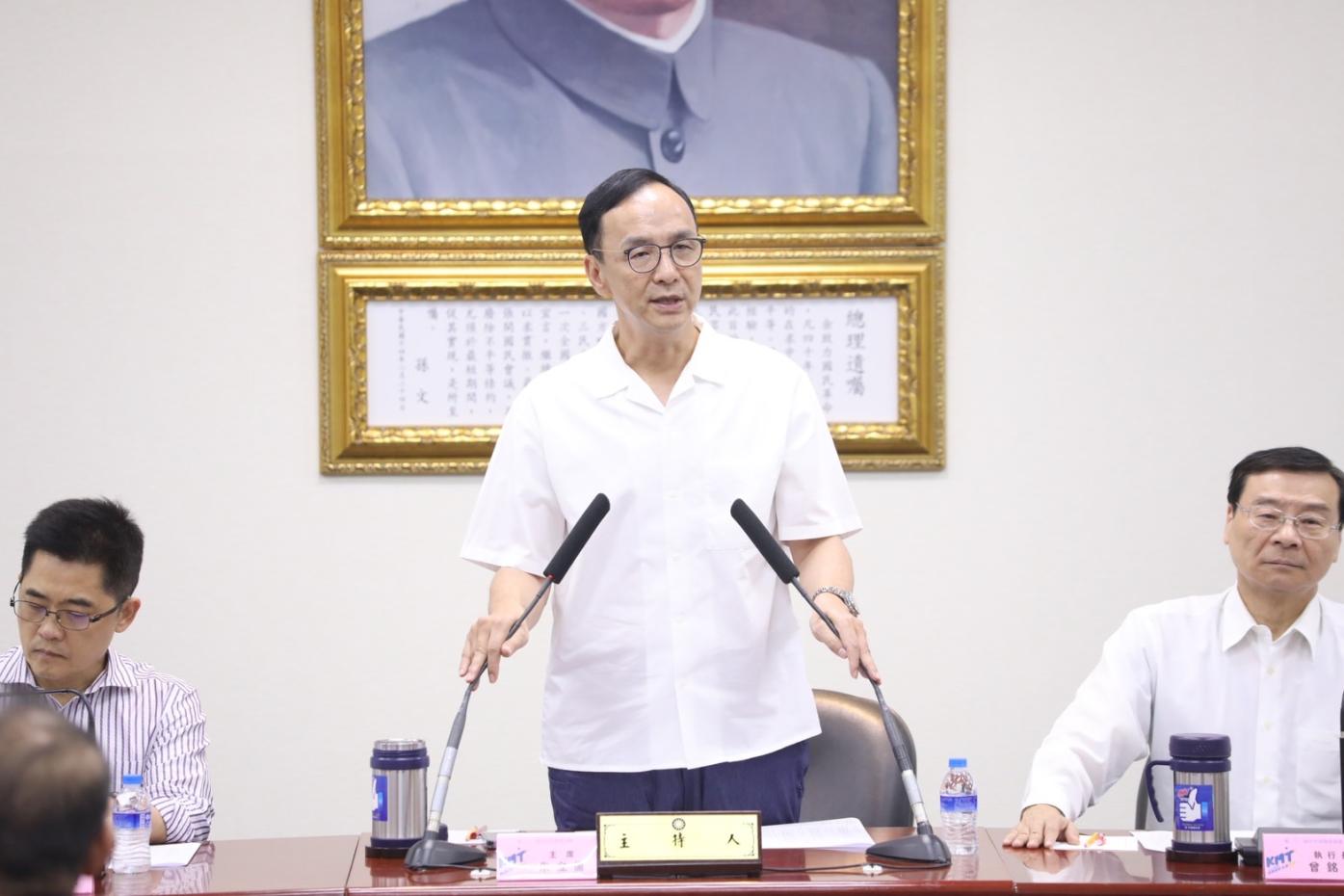 朱立倫力挺侯友宜能源政策，說這次總統大選是光明與黑暗的選擇。國民黨提供