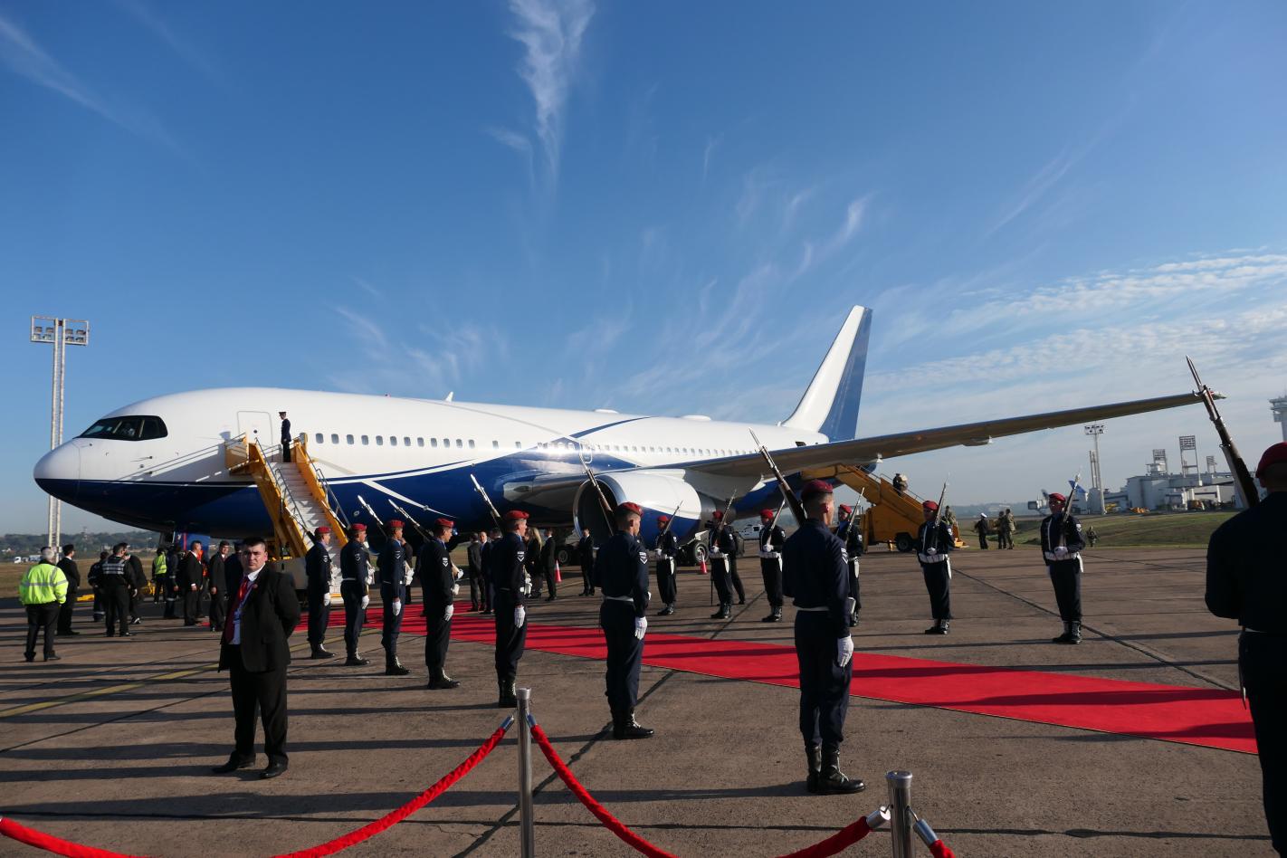 賴清德搭乘comlux航空商務專機，抵達巴拉圭。蘇聖怡攝