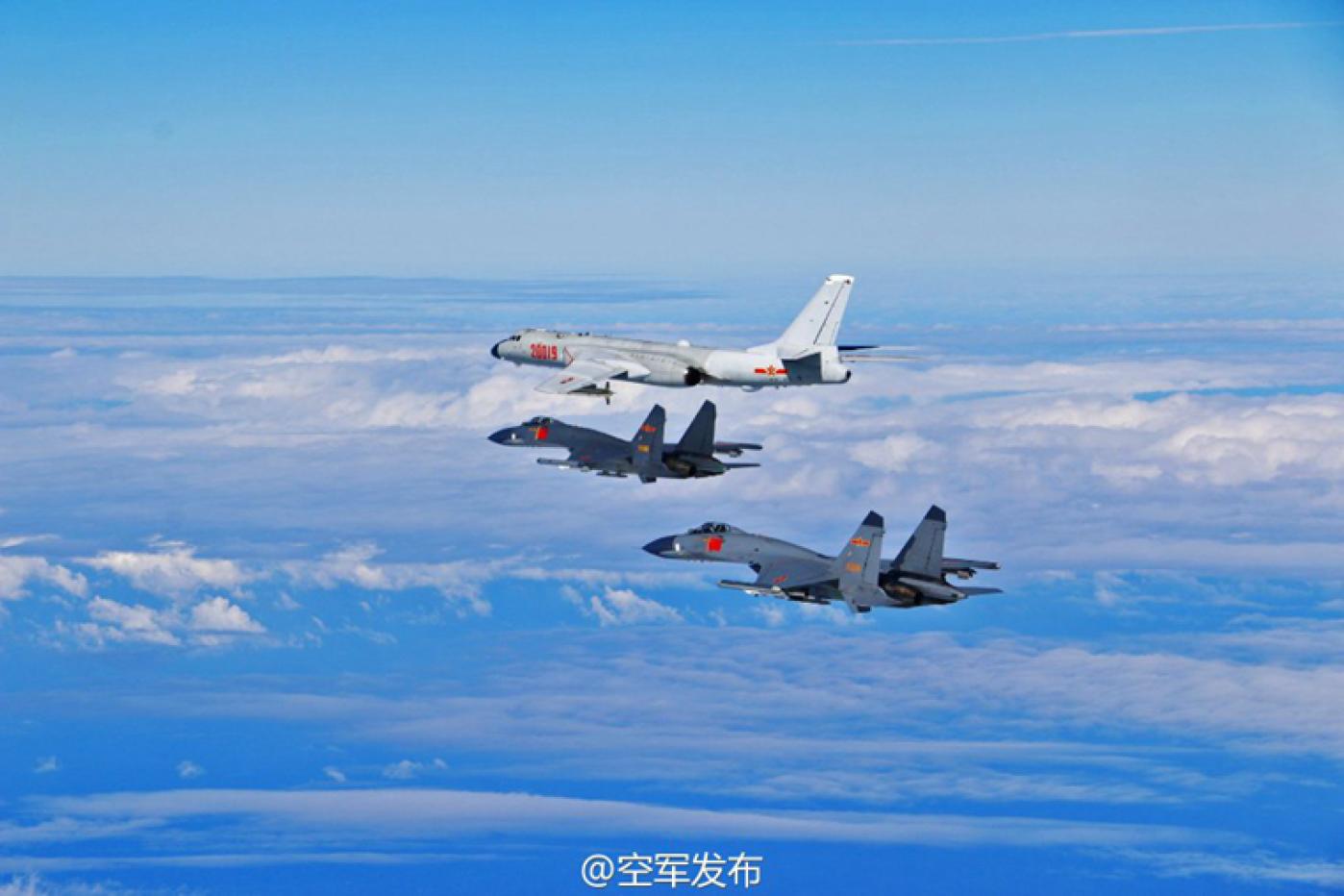 中共解放軍25日清晨發動海空戰備警巡武嚇台灣。資料照片
