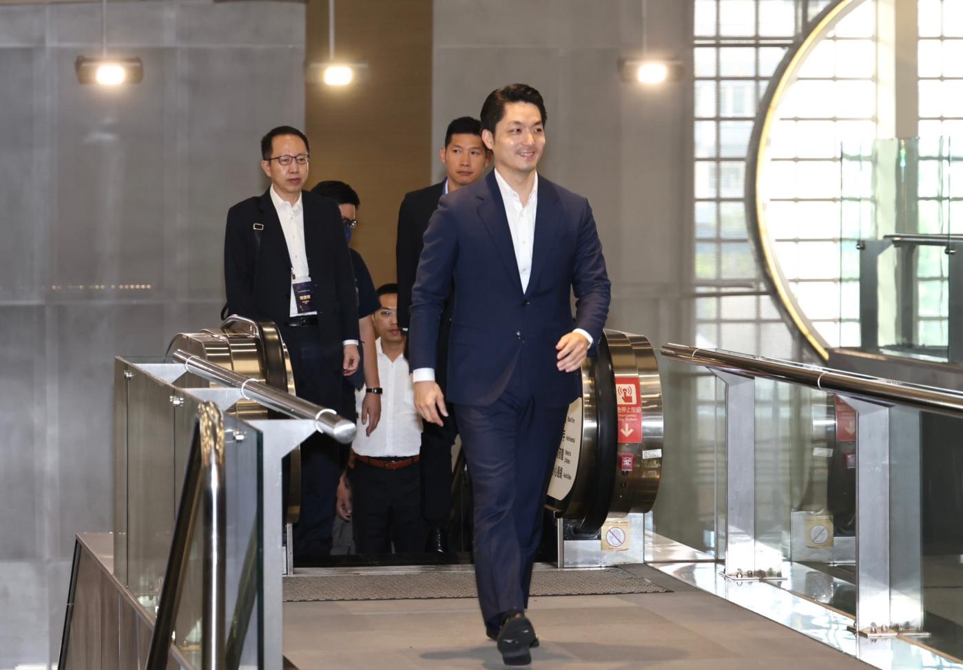 台北市長蔣萬安29日搭機前往上海參加雙城論壇。林啟弘攝