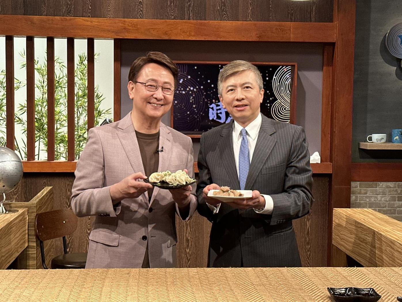 雲朗觀光集團總經理盛治仁(右)。翻攝盛治仁臉書