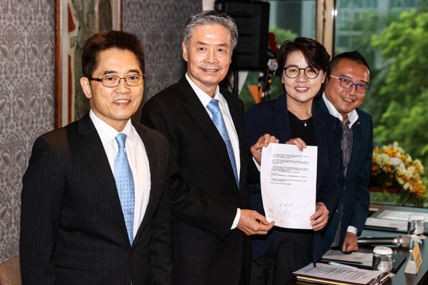 首場「藍白合會前會」14日結果出爐，雙方對候選人產生方式未達共識。中央社