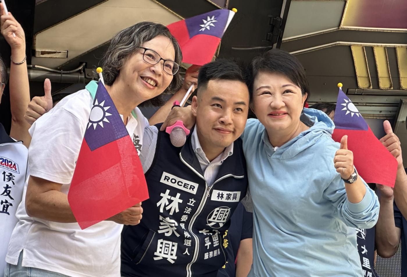 盧秀燕為林家興站台，與蔡壁如藍白合體。中央社