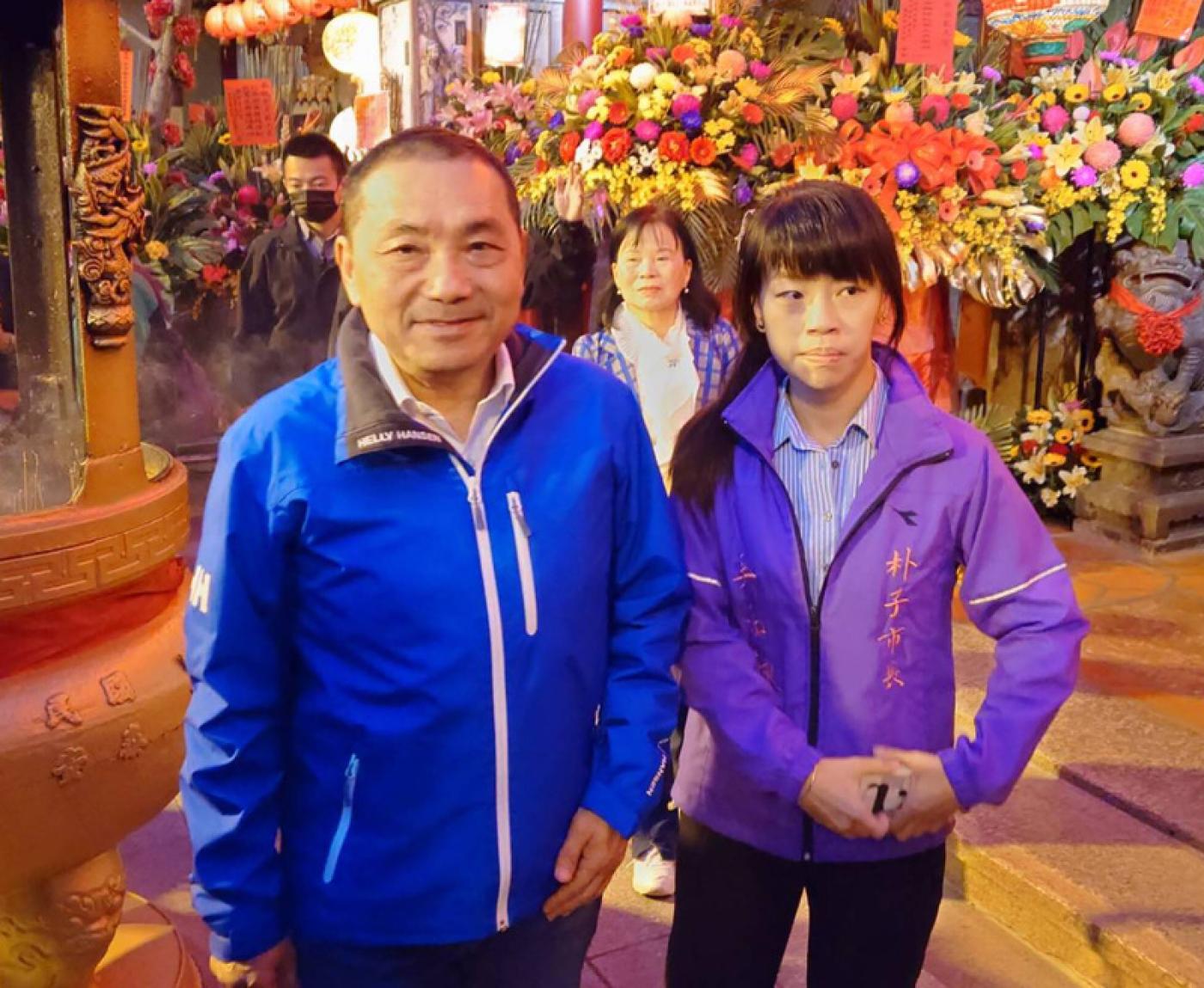 侯友宜（左）20日表示，無論藍白合結果如何，都尊重民眾黨總統參選人柯文哲決定。中央社