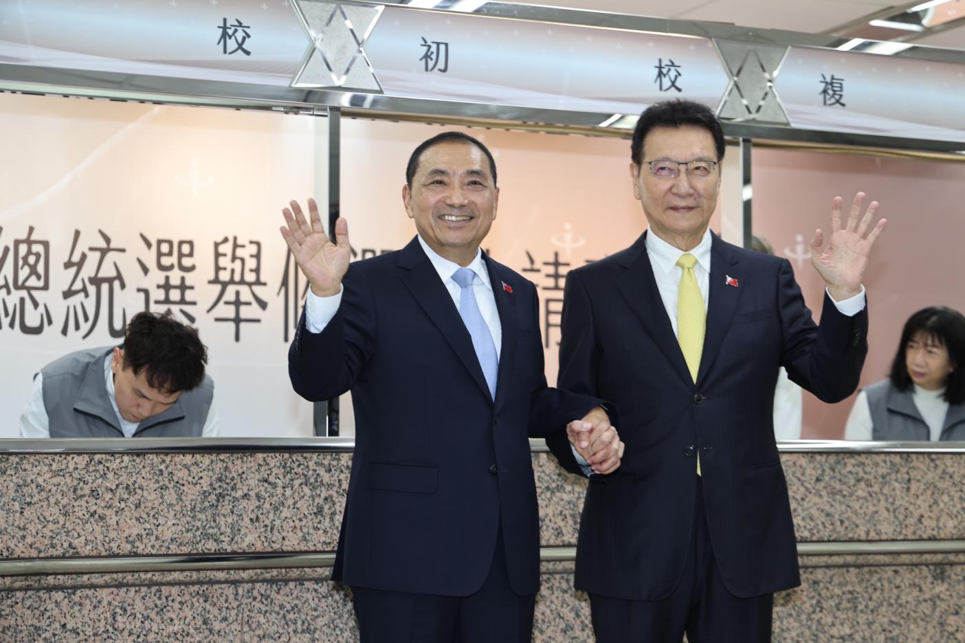 趙少康、侯友宜搭配參選2024總統大選。林啟弘攝