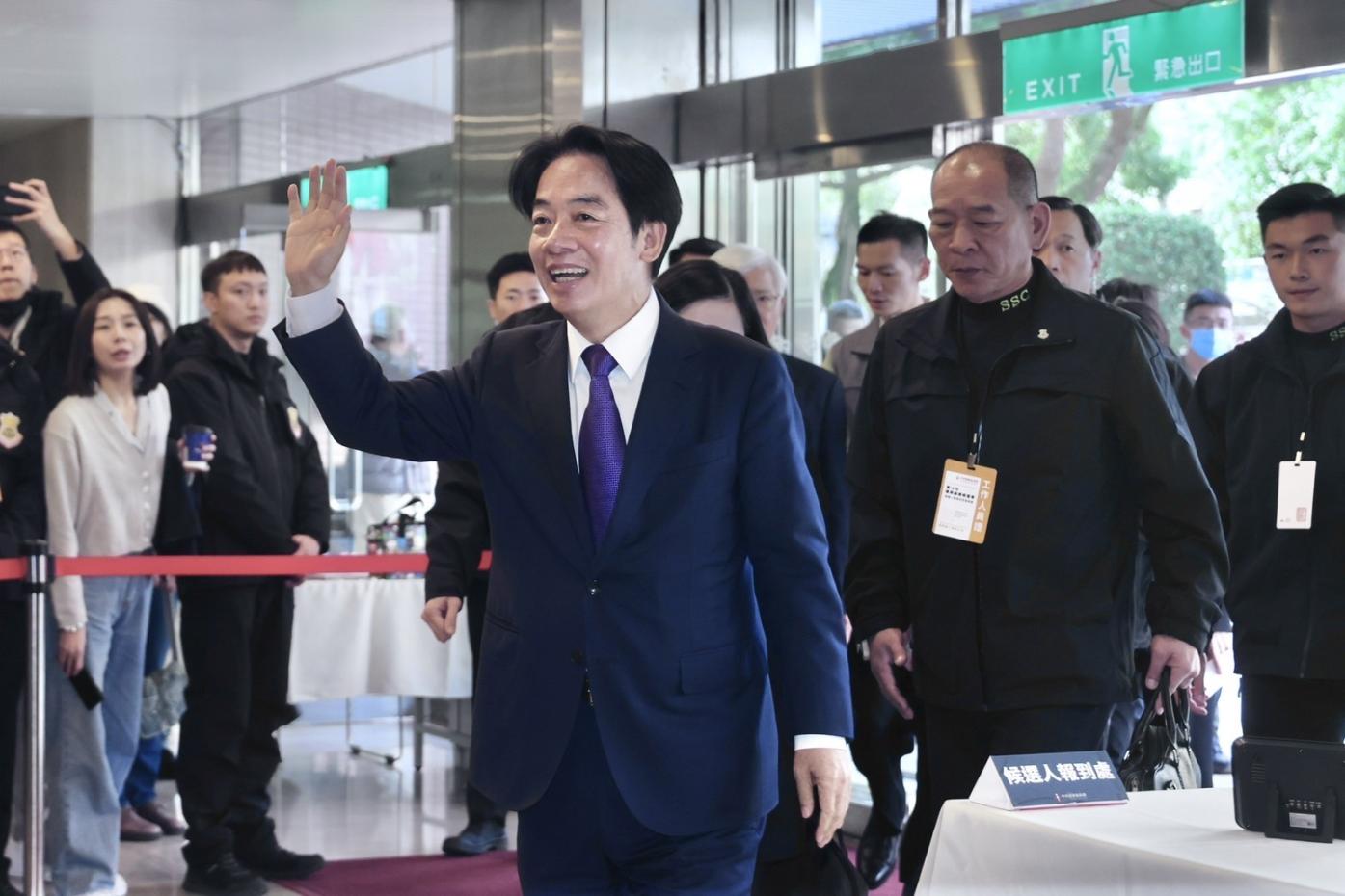 賴清德出席在中視舉辦的第2場總統候選人電視政見發表會。林啟弘攝