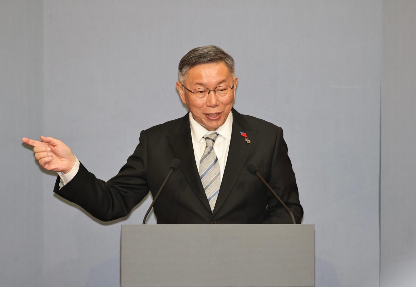 電視政見發表會結束後，柯文哲接受媒體訪問。林啟弘攝