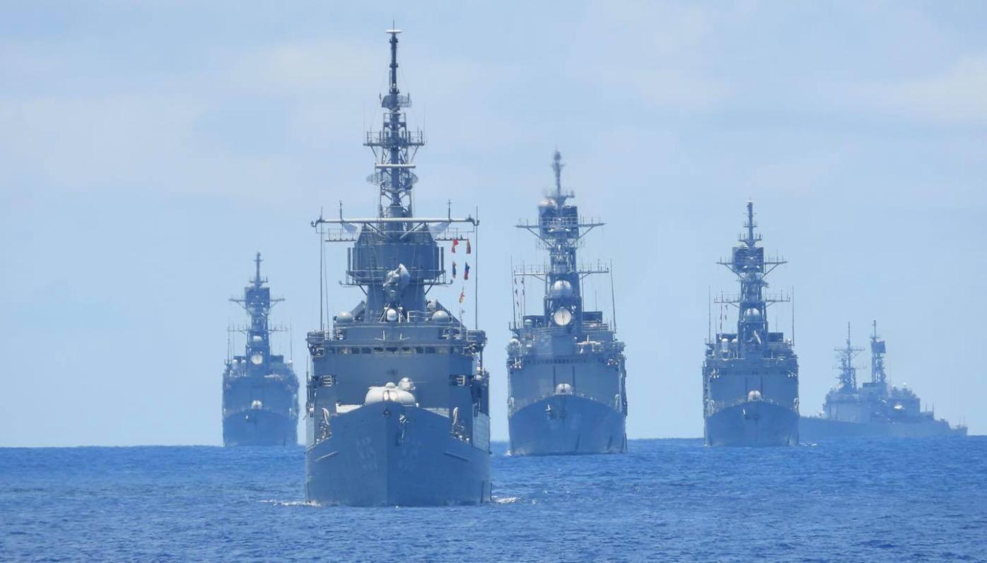 中共解放軍今派出3軍艦侵入我24浬，遭我海軍驅逐。圖為海軍紀德級軍艦過去編隊航行情形。資料照片