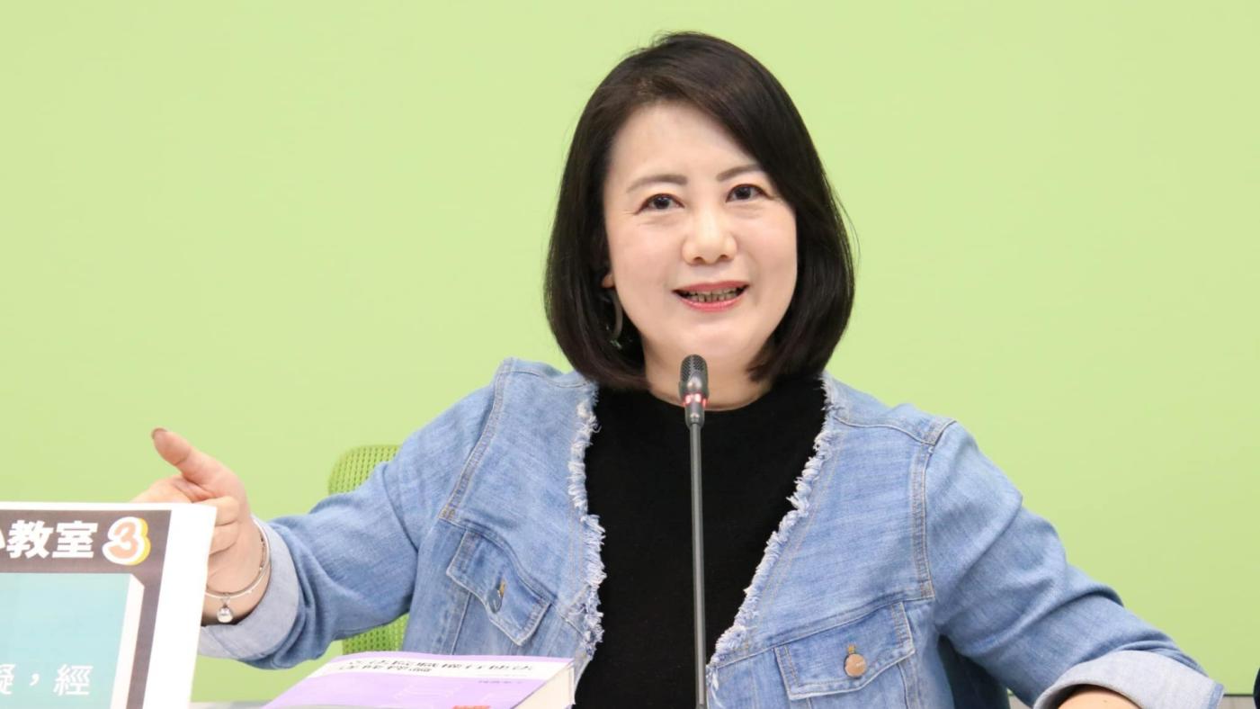 民進黨團幹事長吳思瑤表示，若要修法縮短入籍年限，應將中配與外配條件拉齊一致，而不是開另一扇大門。翻攝吳思瑤臉書