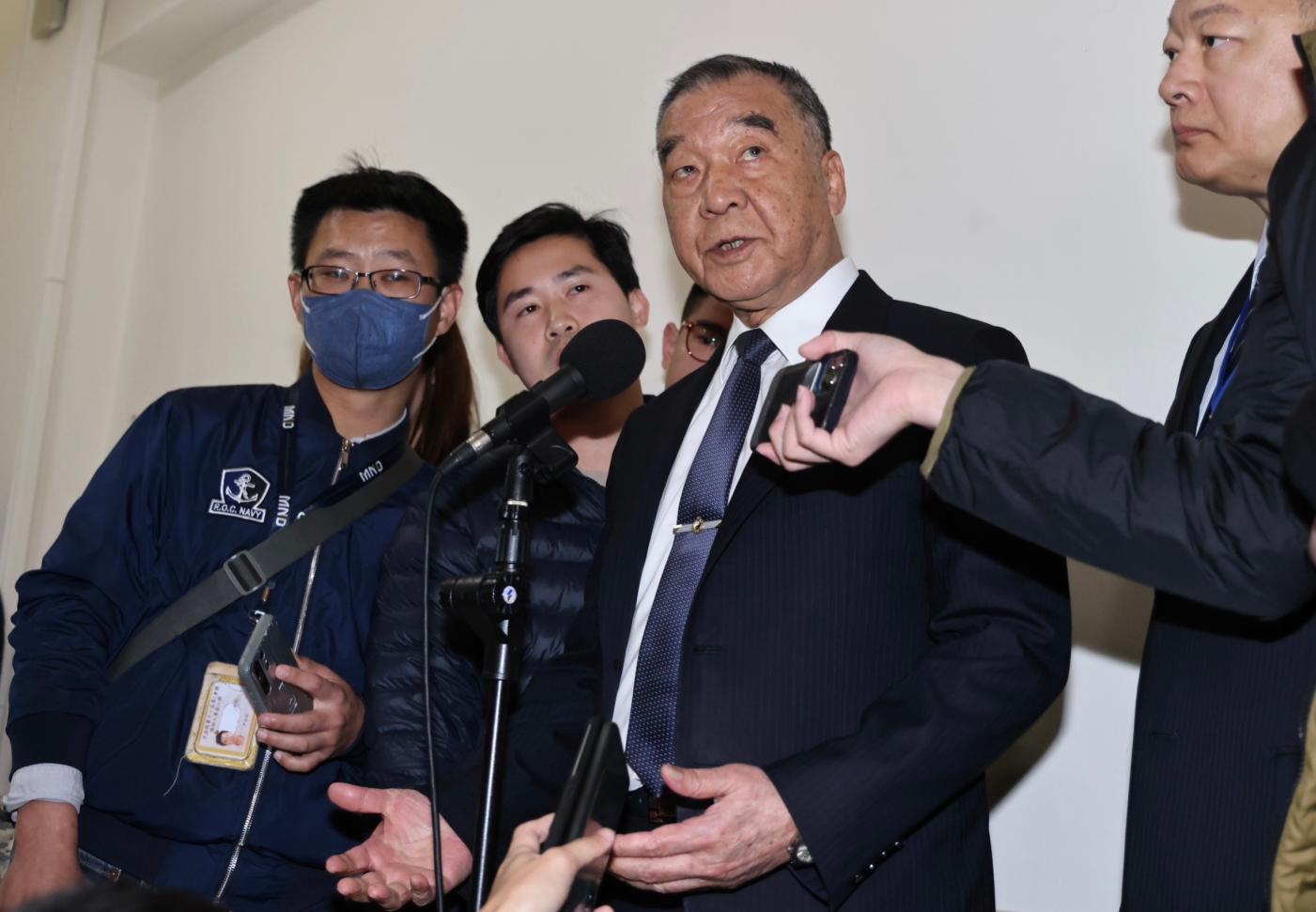國防部長邱國正今日赴立院進行專案報告，會前受訪。林啟弘攝