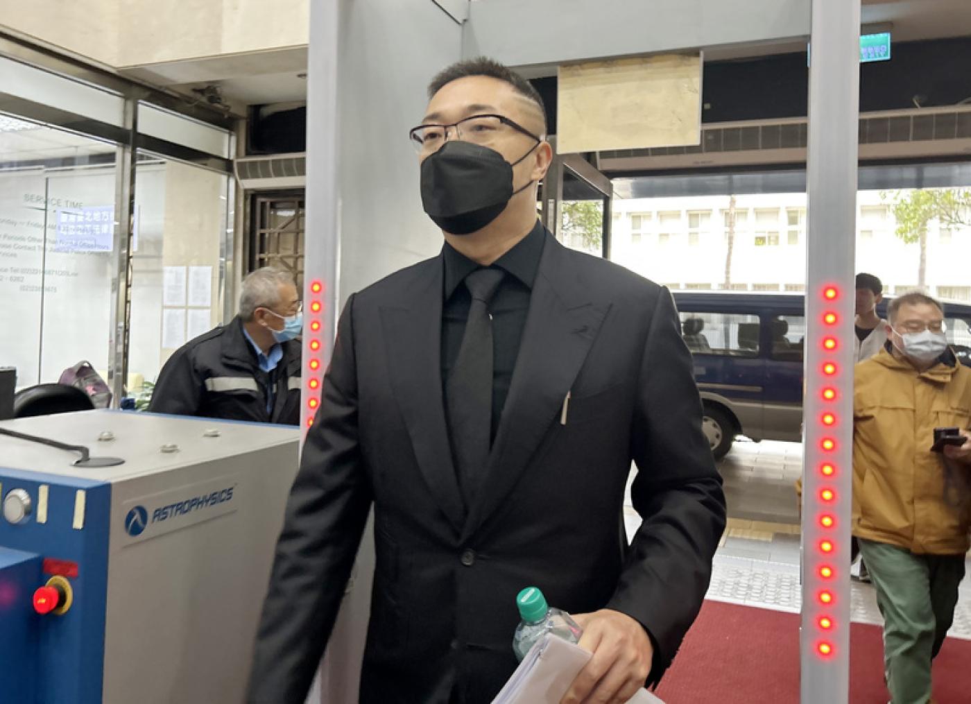 朱學恒為猥褻鍾沛君案，2月16日到北院開庭。中央社