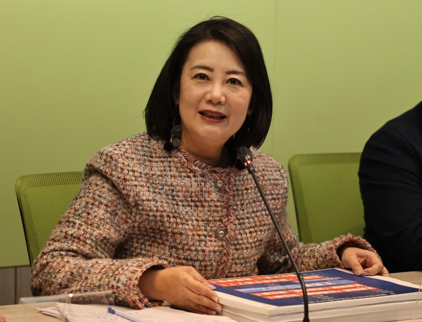 吳思瑤表示，寶林案新北市24日通報中央食藥署，台北市遲至26才通報，是鐵一般的事實。資料照片／林啟弘攝