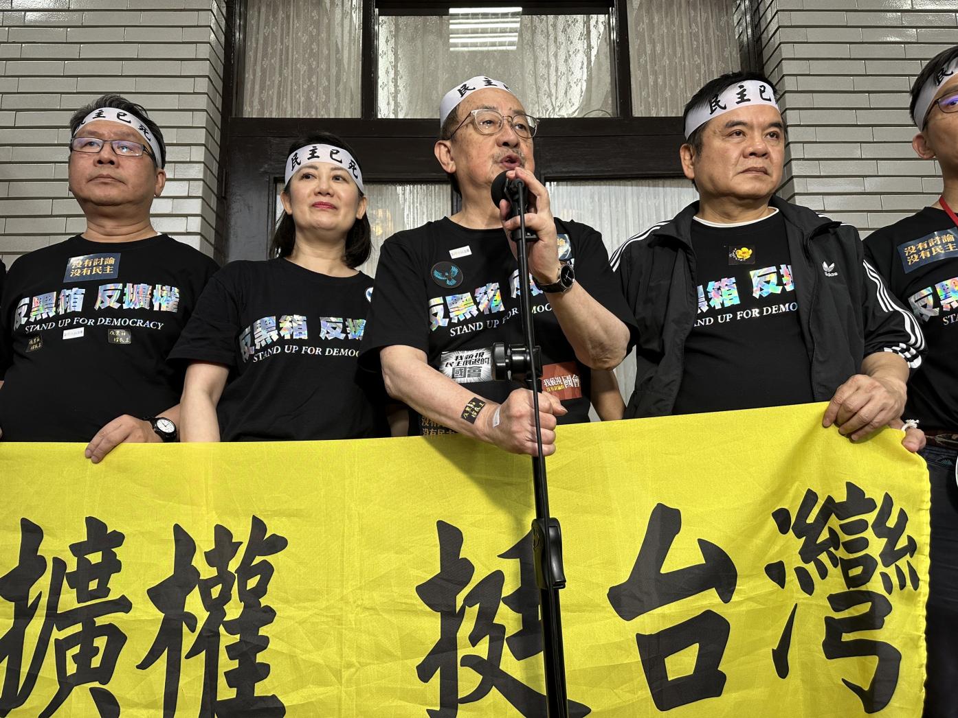 民進黨立法院黨團總召柯建銘表示，針對藍白強推《立法院職權行使法》部分條文修正案，在總統公告實施3日後，民進黨團一定會提出釋憲。林啟弘攝