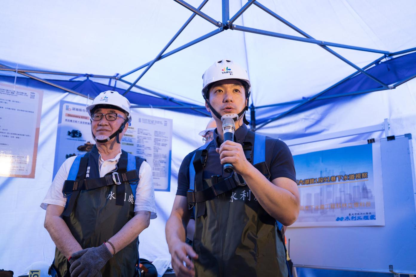 台北市副市長李四川（左）是2026新北市長選舉熱門人選，右為台北市長蔣萬安。翻攝李四川臉書