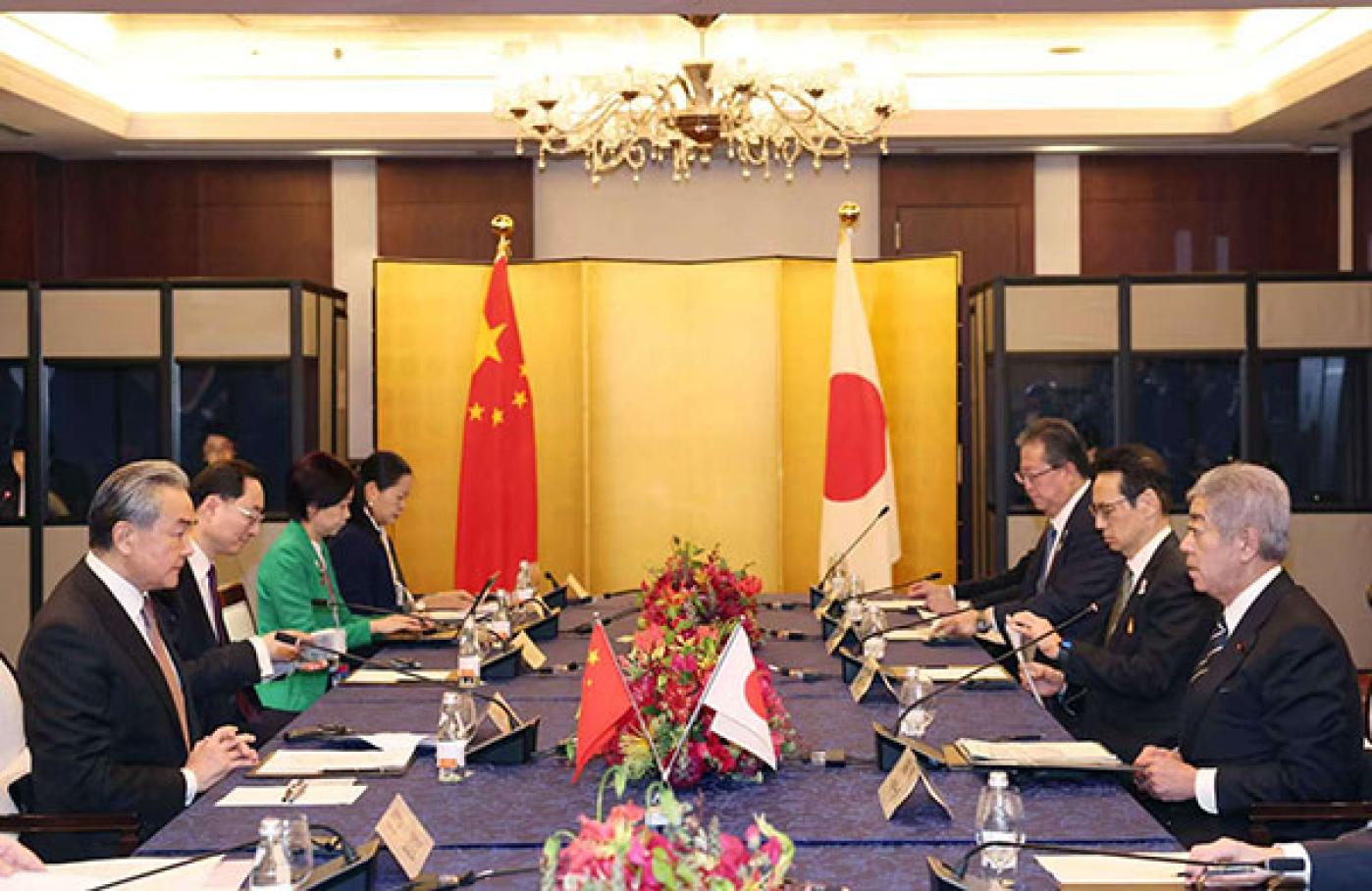 中日兩國外長在東京會談，台灣問題是雙方聚焦議題，但卻未達成共識。翻攝中國外交部官網