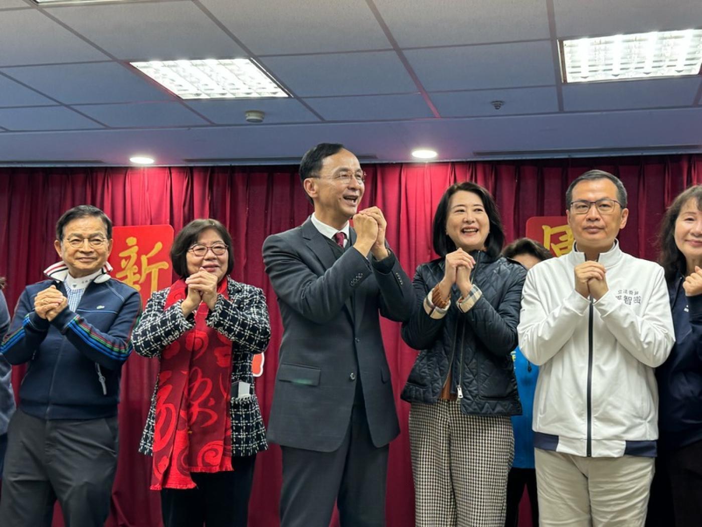 國民黨台北市黨部主委黃呂錦茹（左2）。 國民黨文傳會提供