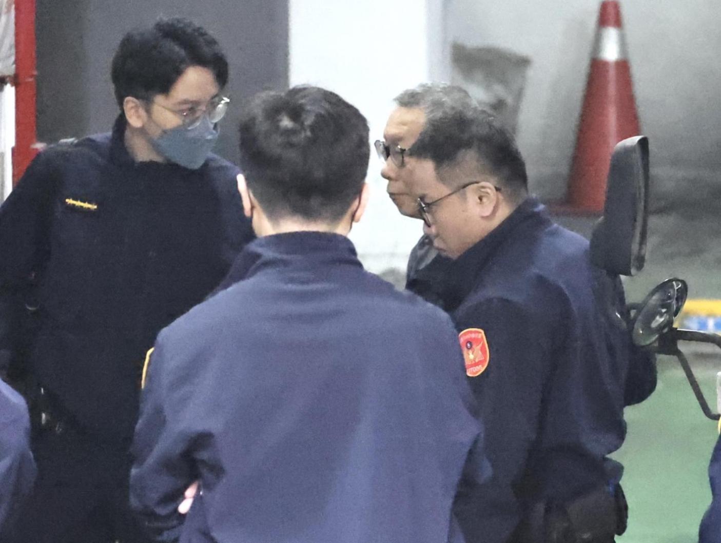 民眾黨前主席柯文哲29日晚間9時55分戒護外醫。圖為柯文哲去年12月接受提訊資料照片。林啟弘攝