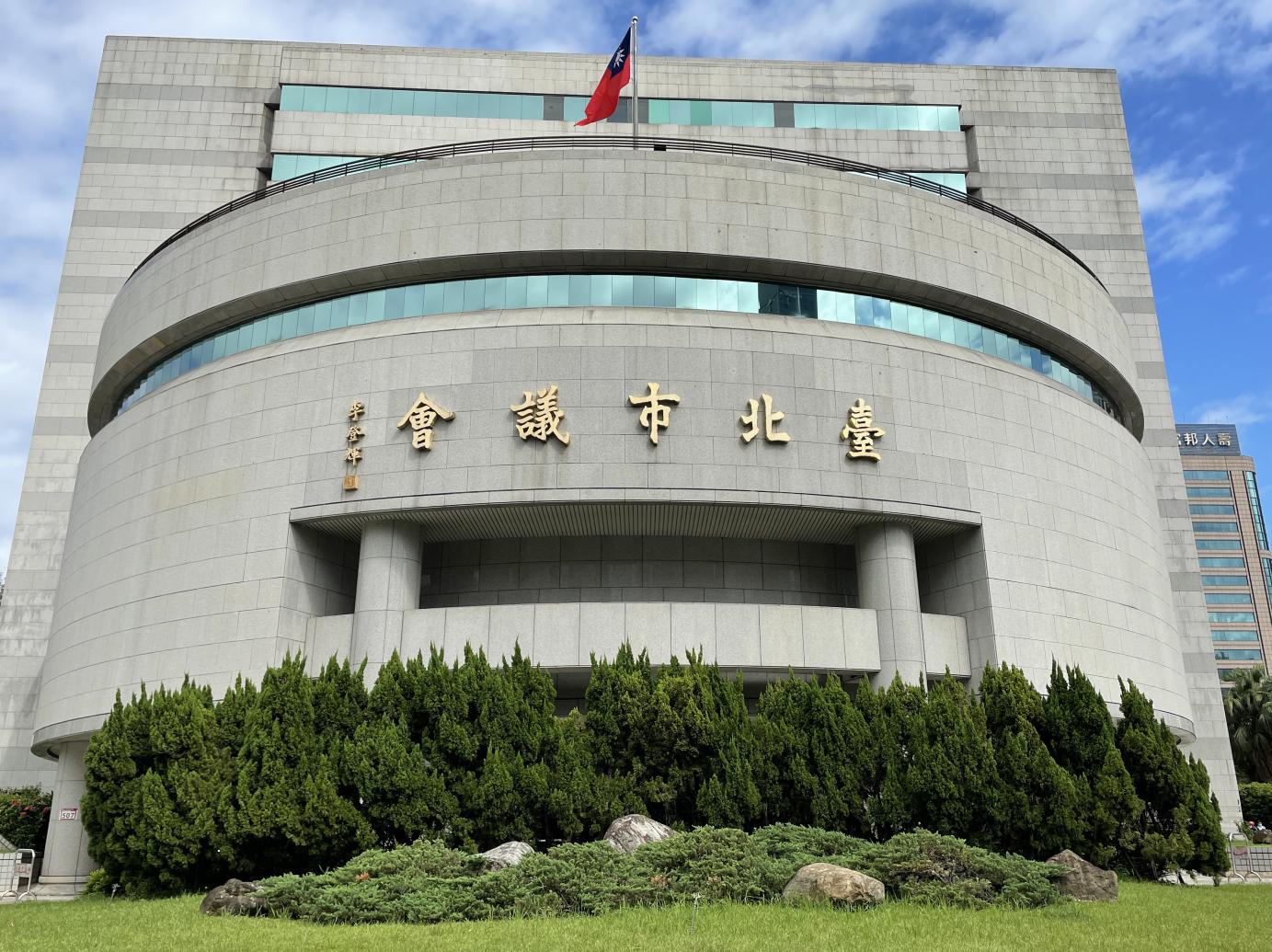 一名陳姓資深前主播被爆出假冒記者身分霸佔台北市議會5樓記者室。資料照片／林啟弘攝