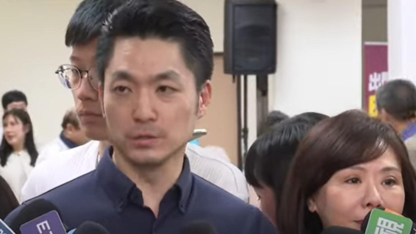 李彥秀14日（右）舉辦問政說明會，台北市蔣萬安也特別到場力挺。翻攝畫面