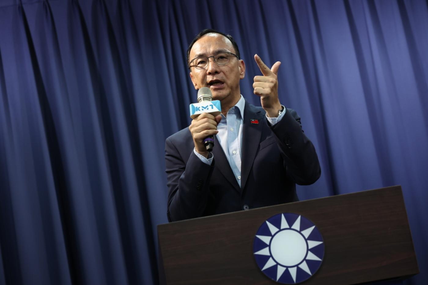 總統賴清德邀請在野黨主席18日進行國安簡報，國民黨已回覆府方不參加，黨主席朱立倫（圖）17日在記者會指出，期望能以建立朝野對話平台為最重要的目標，會請黨秘書長黃健庭持續溝通。中央社