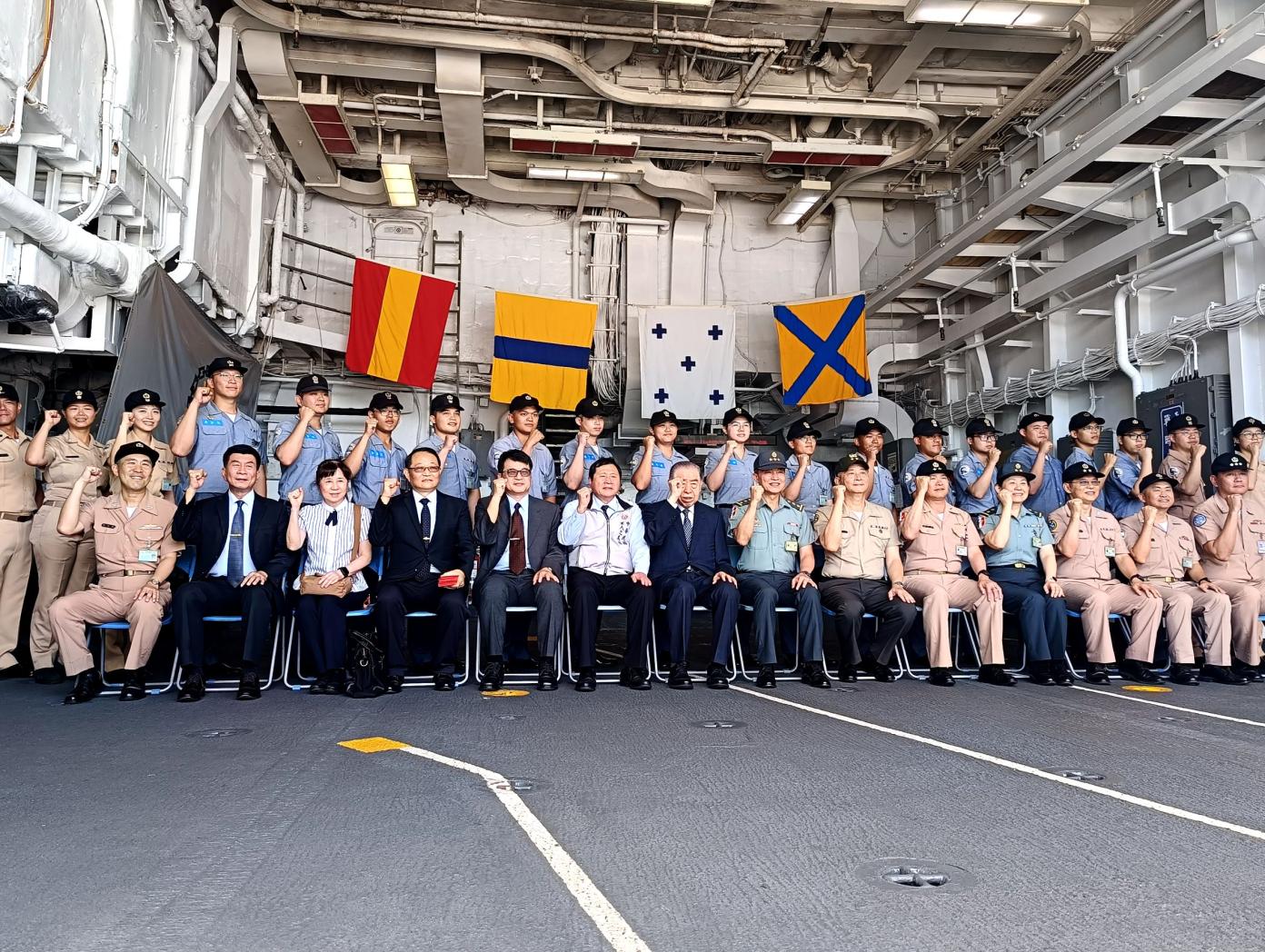 李棟樑慰訪168艦隊感謝官兵戮力戰訓本務。王烱華攝