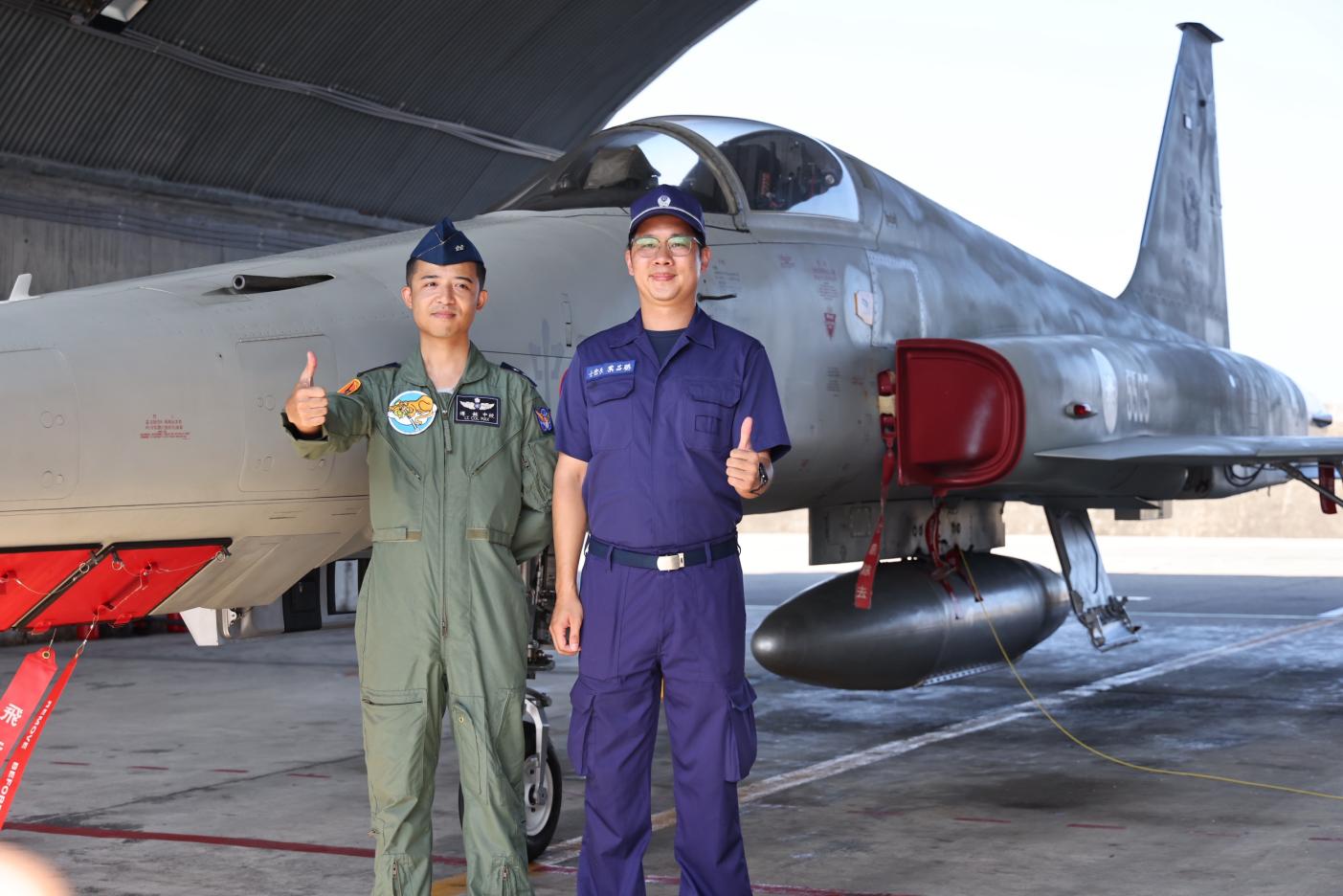捍衛台海領空逾50年，空軍為F-5F／RF-5E型機舉行除役前的最後巡禮。林啟弘攝