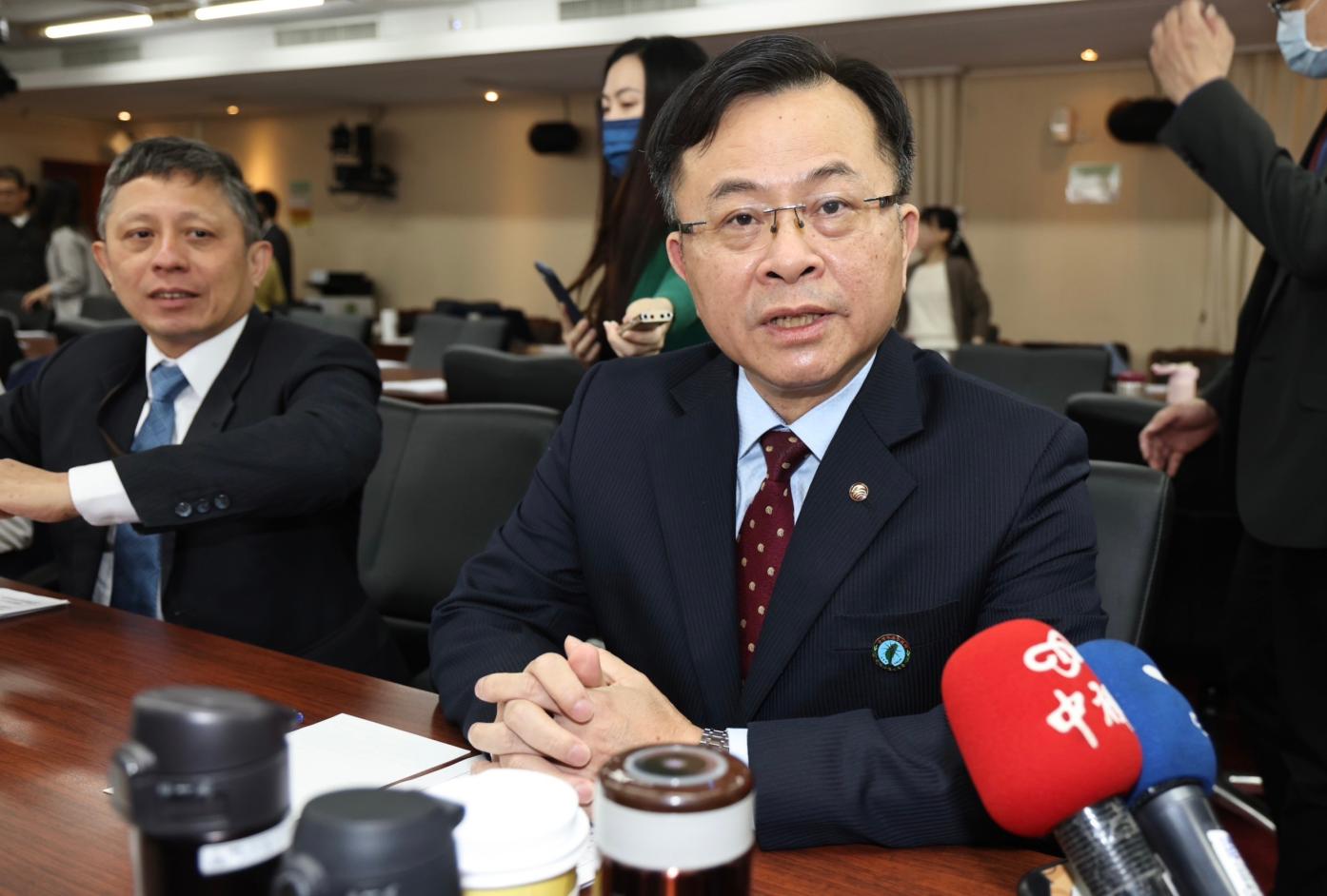  NCC主委陳耀祥回應，僅憑爆料內容無法確定是否真的有內部吹哨者，而自己也沒有迴避審查的必要。林啟弘攝