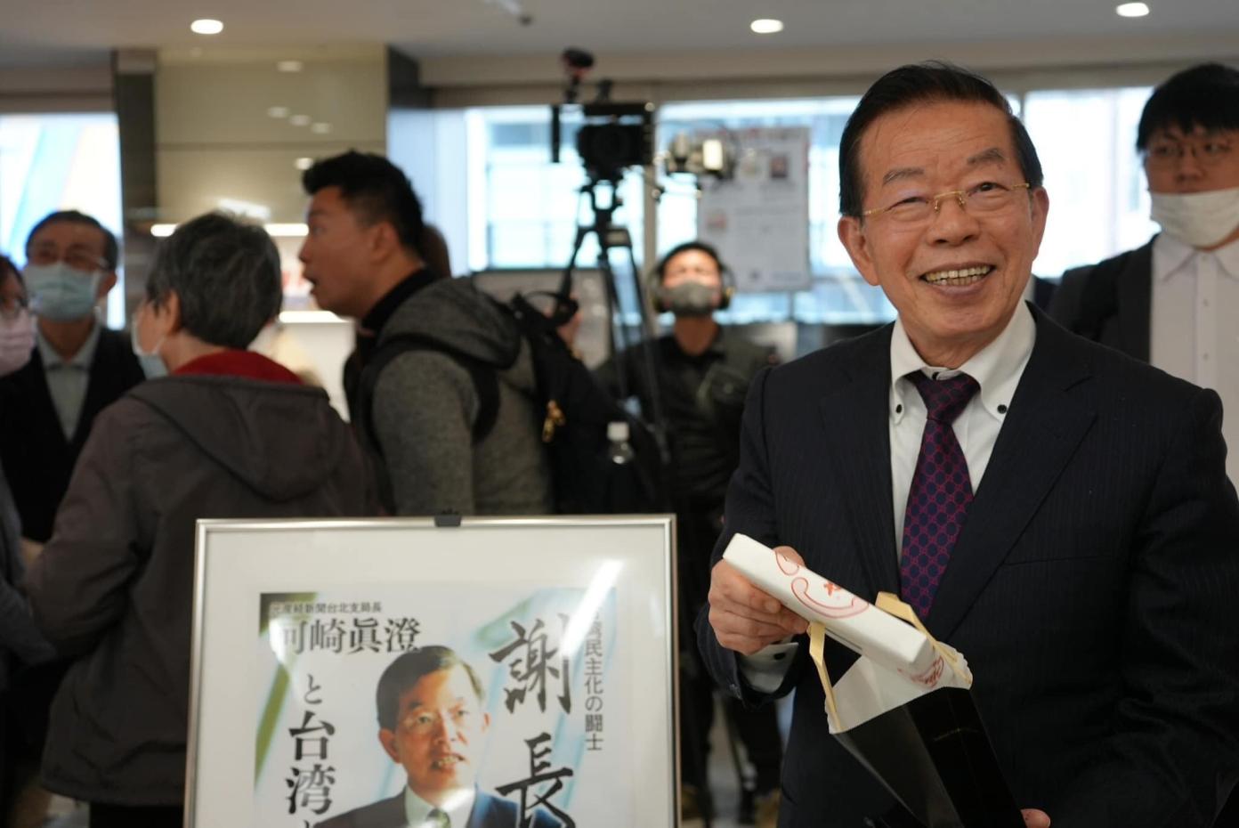 「謝長廷：台灣與日本善的循環」日文版新書發表會14日在東京舉行，作者河崎真澄及駐日代表謝長廷出席對談。翻攝謝長廷臉書