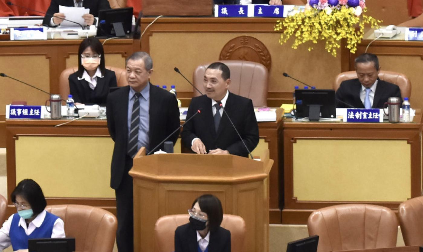 侯友宜日前出席總質詢，鼓勵全國在五一勞動節都放假。資料照片／中央社