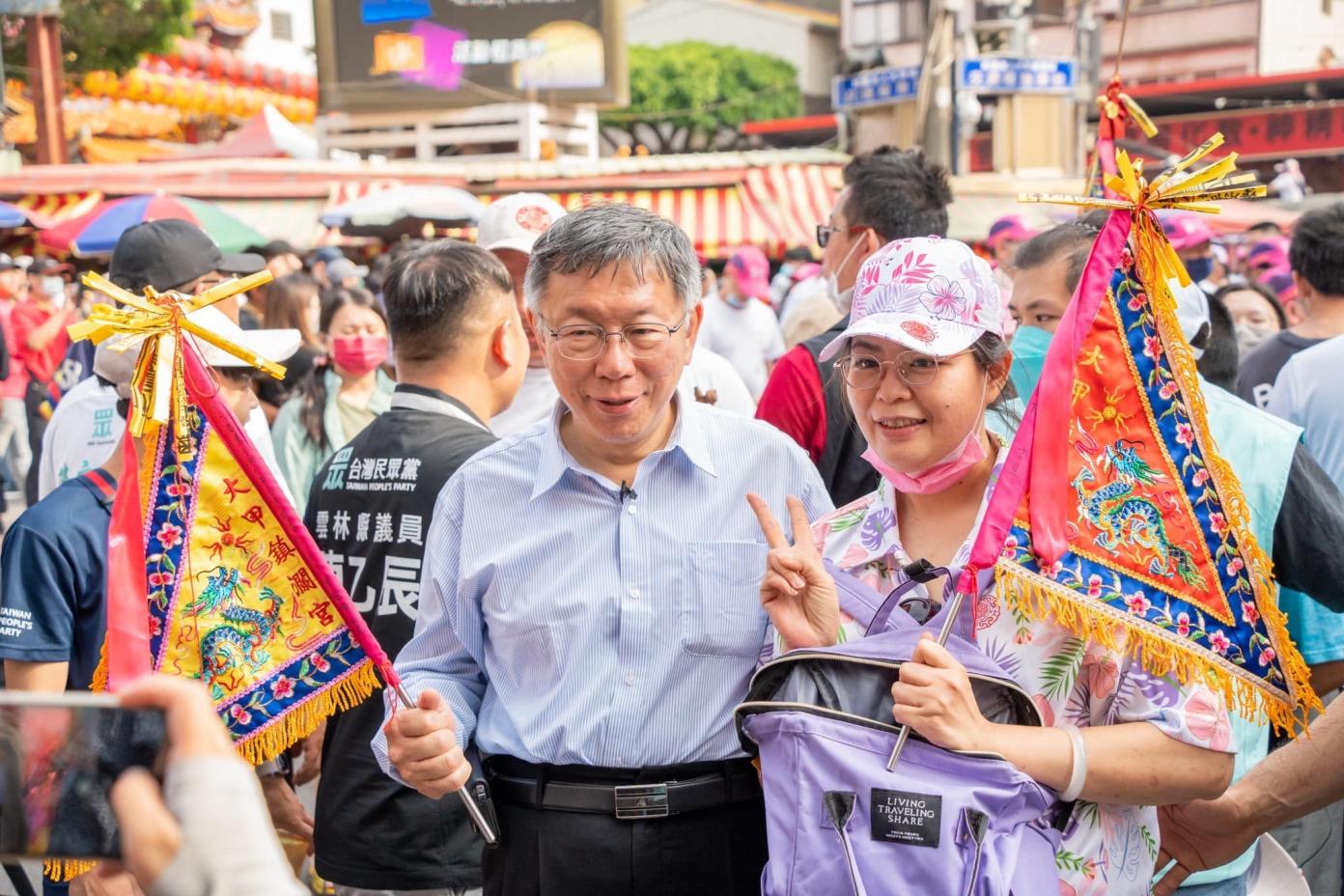 柯文哲4月30日南下參加大甲媽遶境。翻攝柯文哲臉書