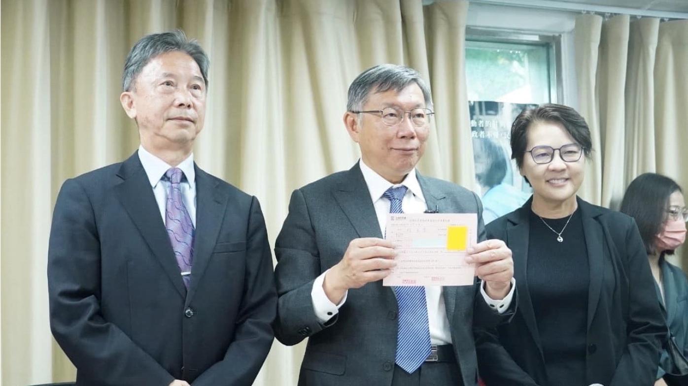 柯文哲（中）預計6月4日到8日訪問日本。翻攝柯文哲臉書