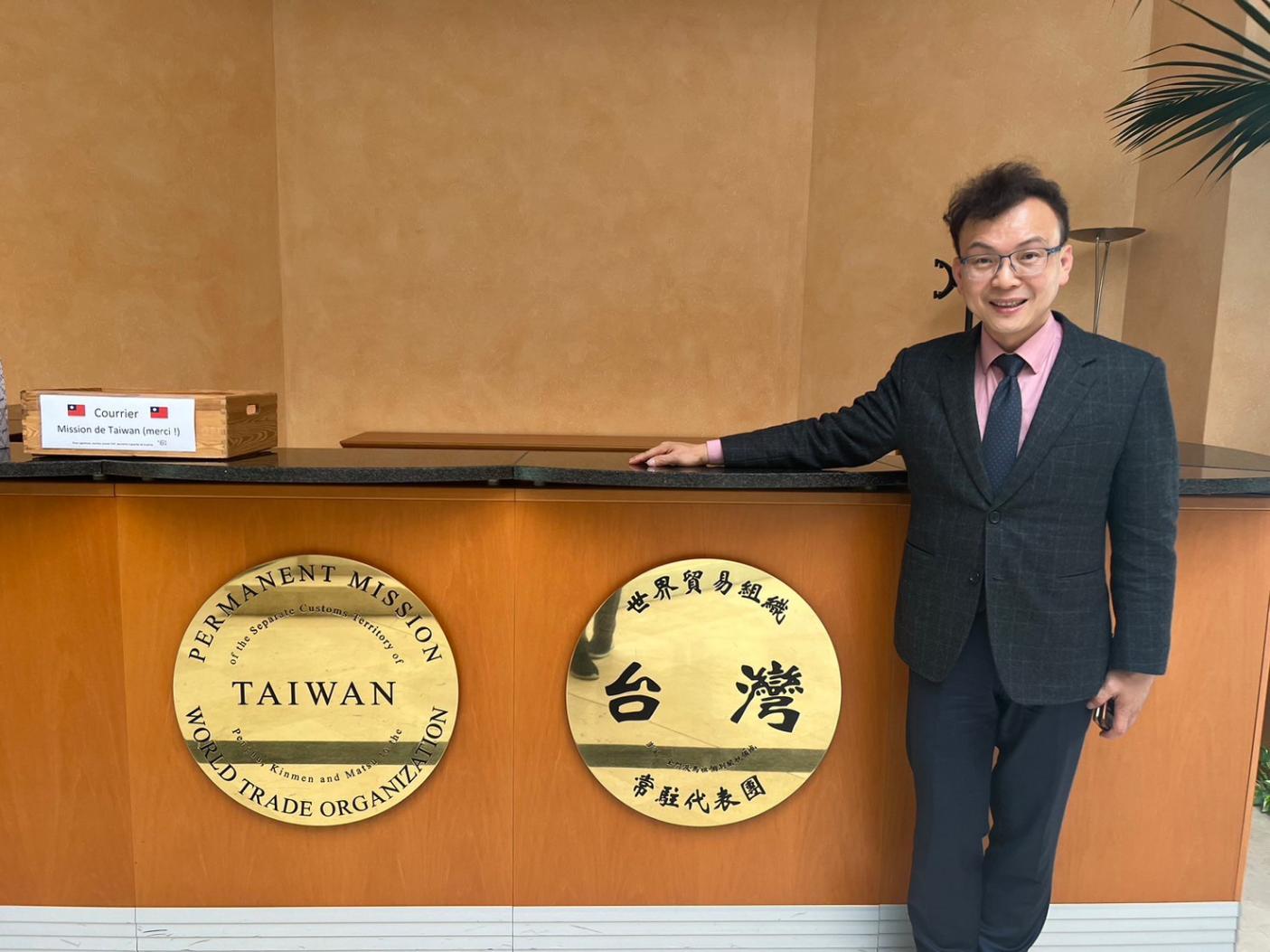 國民黨立委鄭正鈐被控性騷擾男記者。翻攝鄭正鈐臉書