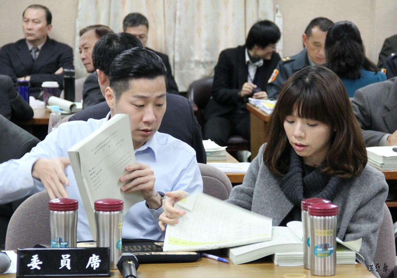 林昶佐日前宣布將不再競選連任，曾為同屆戰友的洪慈庸也表示，目前無意願再戰立委。翻攝洪慈庸臉書