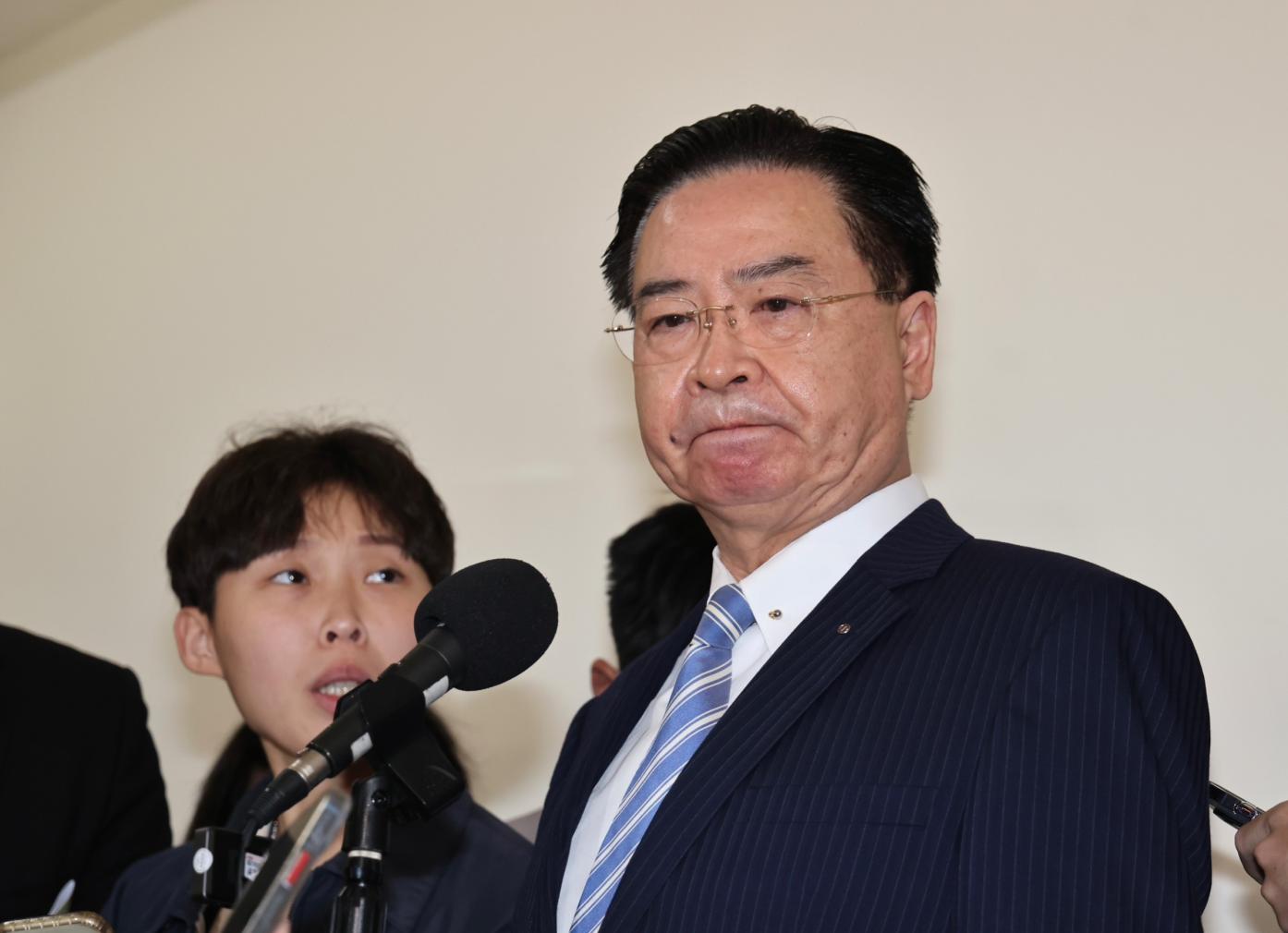   外交部長吳釗燮今天表示，宏國狀況我們都有掌握，現在進入非常辛苦階段，會努力到最後一刻。林啟弘攝