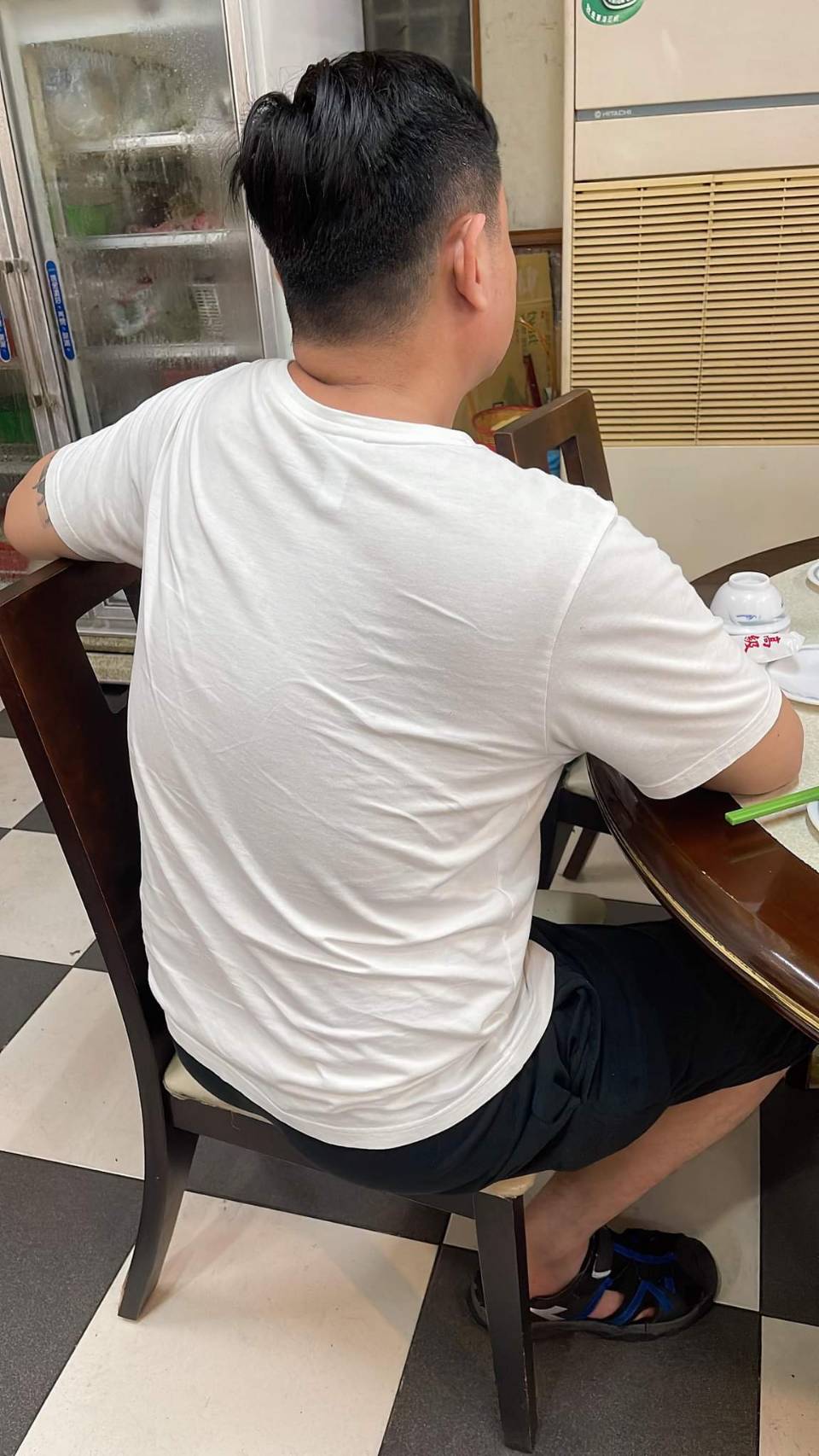 小龍非常尊敬黑哥張錫銘，出獄後仍持續與張錫銘通信保持聯絡。
